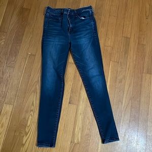 Abercrombie high rise jeans. Great condition.